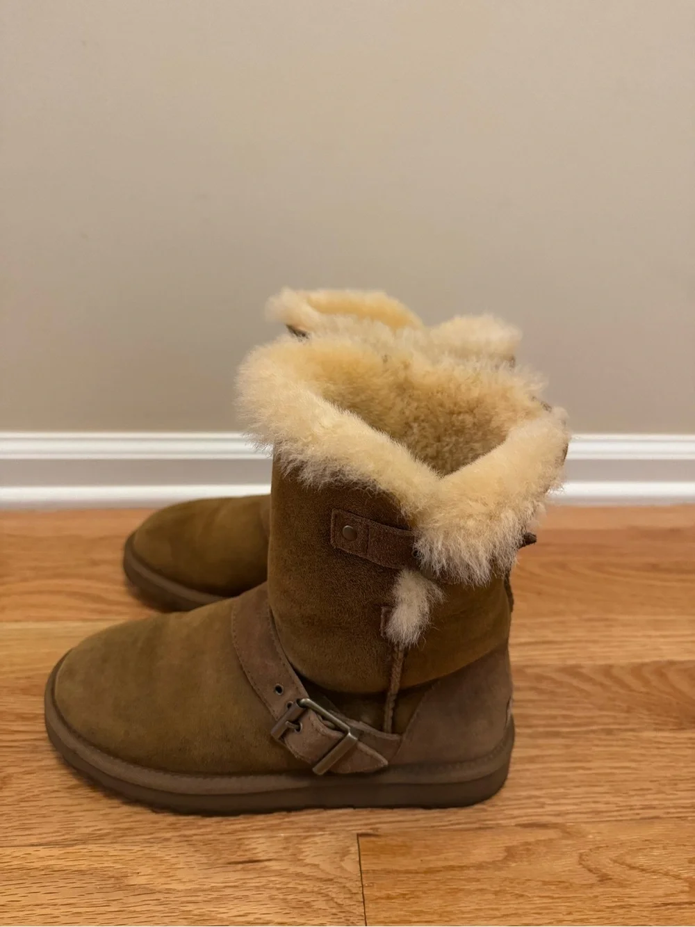 UGG Blayre II boots in Chestnut, Women’s Size 6